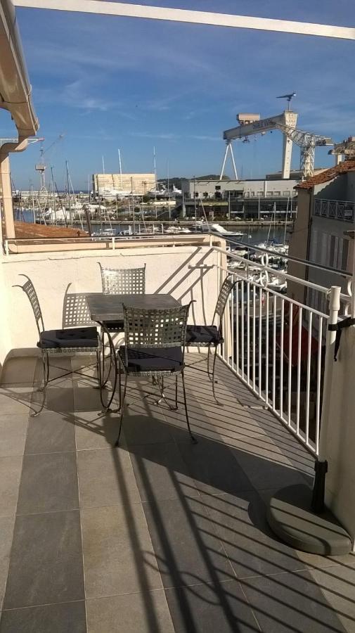 Le Laodis Apartment La Ciotat Bagian luar foto