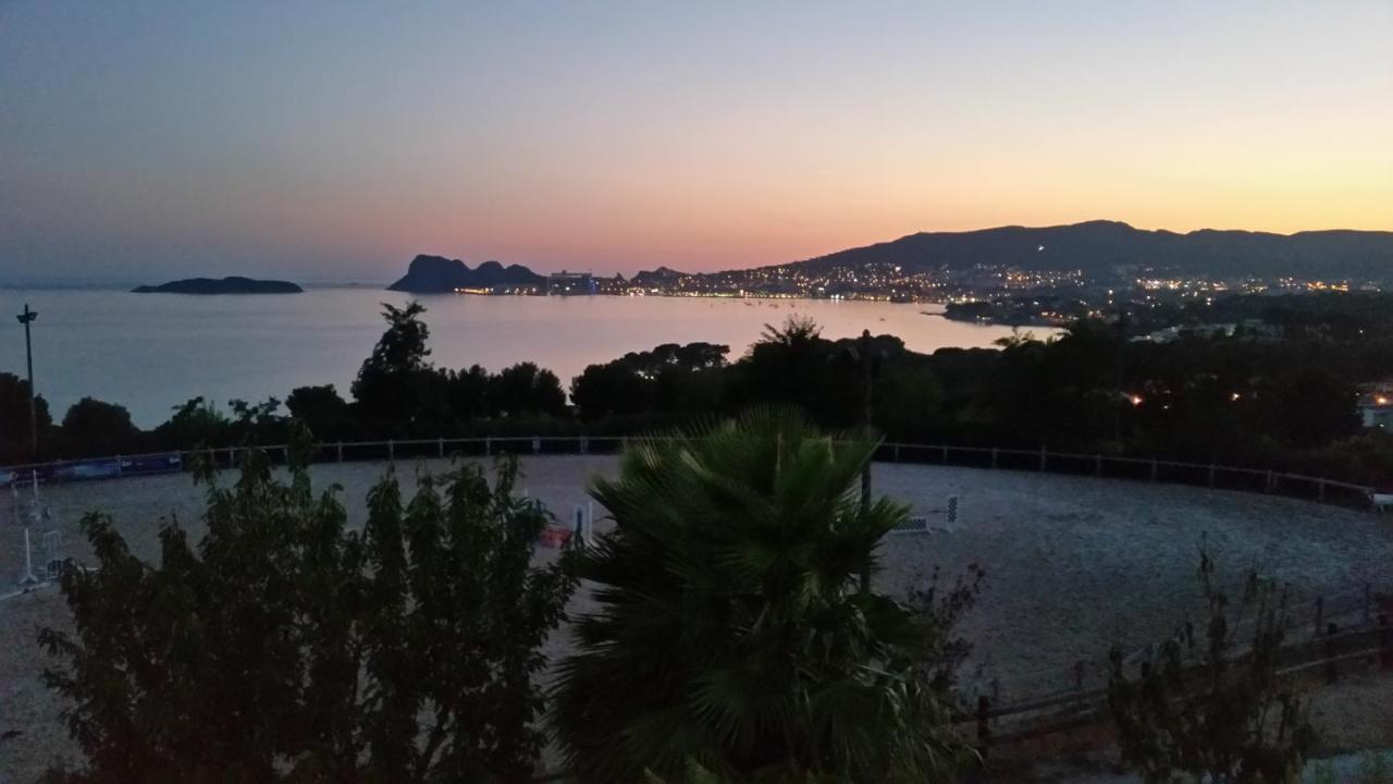 Le Laodis Apartment La Ciotat Bagian luar foto